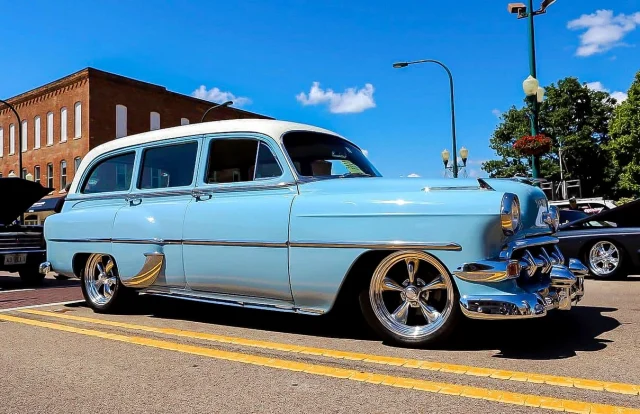 🚗 It’s officially Car Show Month in Sycamore! Mark your calendars for July 26 & 27 as downtown rolls out the red carpet for chrome, classics, and community fun. Shine up those wheels—it’s almost time to cruise! ✨
 
#DiscoverSycamore #CarShowMonth #SycamoreIL #ClassicCarWeekend